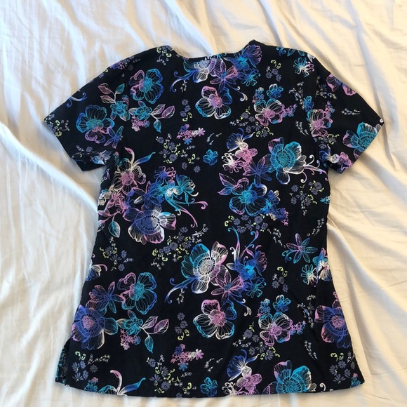 Scrub Top - Picture 2 of 2